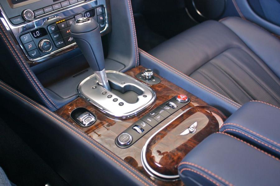  Bentley Continental GT 2010 года  (фото 13 из 57)